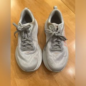 Hoka Bondi 8
